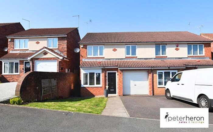 3 Bedroom Semi Detached House For Sale In Highclere Drive, Tunstall Grange, Sunderland, SR2