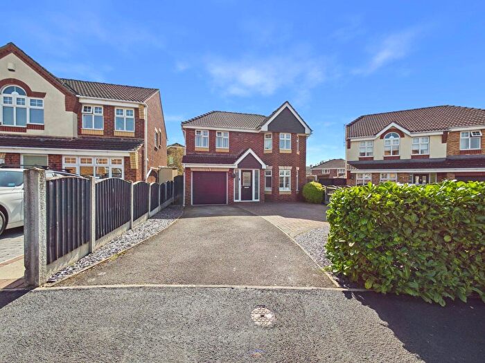 4 Bedroom Detached House For Sale In Chatsworth Avenue, Pontefract, WF8