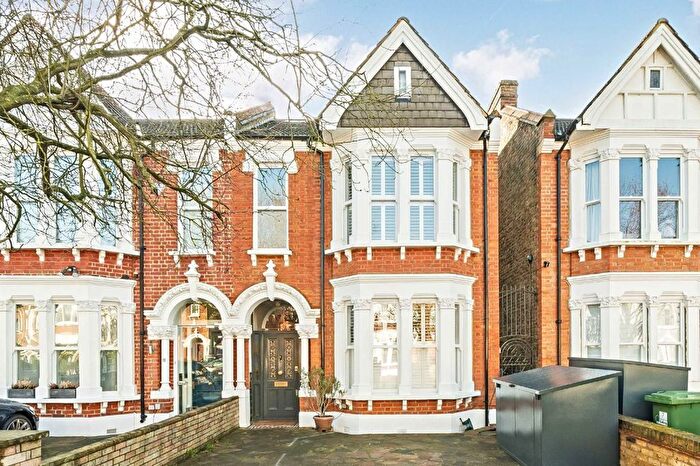 5 Bedroom Semi Detached House For Sale In Egerton Gardens, Ealing, W13