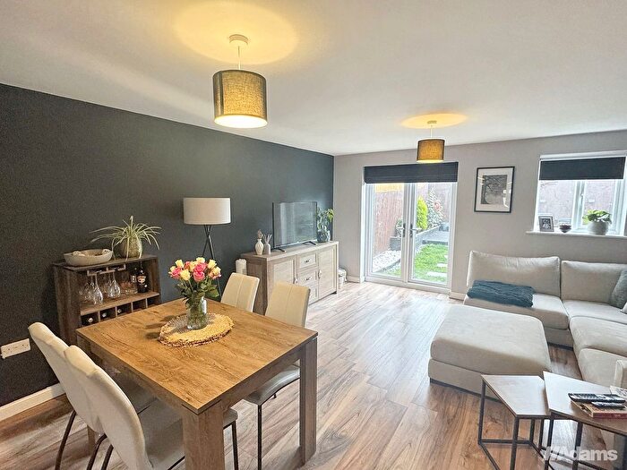 3 Bedroom Semi-Detached House For Sale In Kensal Green, Widnes, WA8