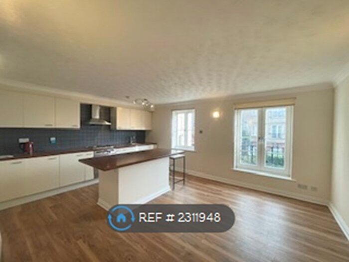 2 Bedroom Flat To Rent In Tollgate Road, Beckton, E6