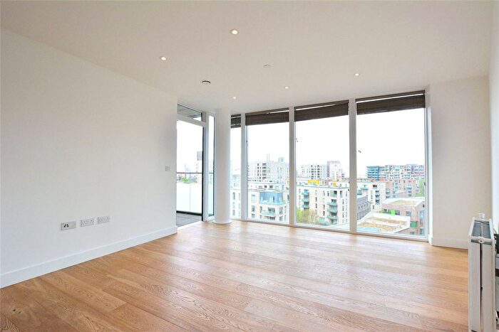 1 Bedroom Flat To Rent In Peartree Way, London, SE10