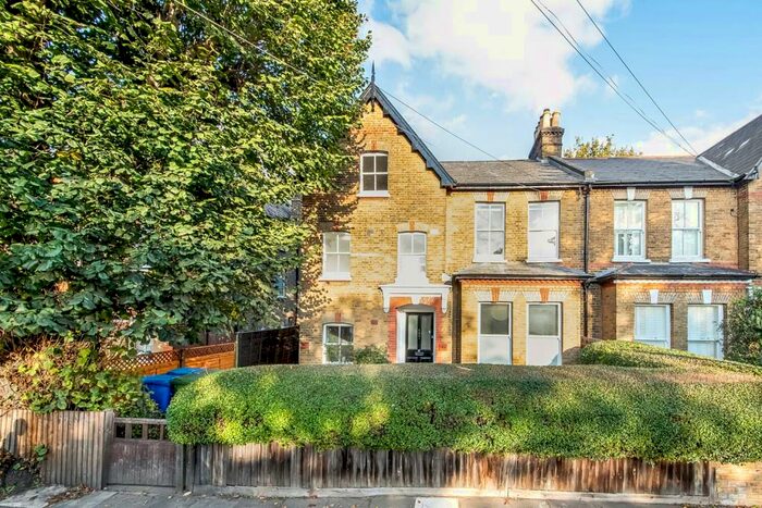 4 Bedroom Apartment To Rent In Croxted Road, Dulwich, London, SE21