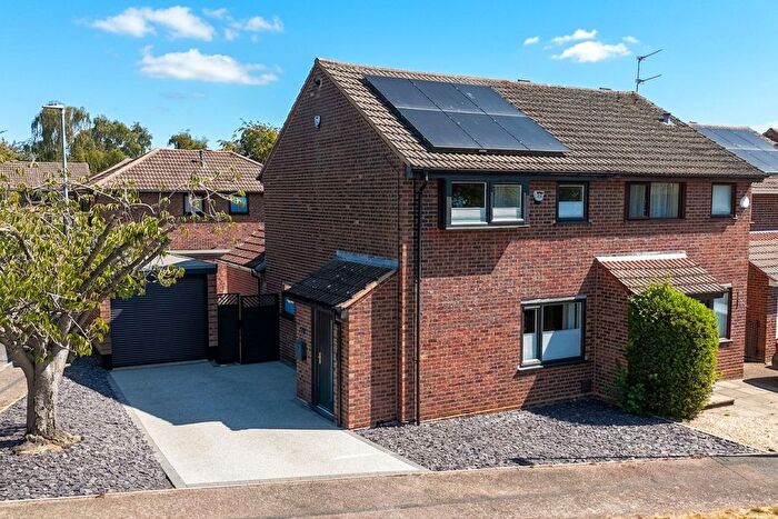 3 Bedroom Semi-Detached House For Sale In Medeswell Close, Brundall, Norwich, NR13