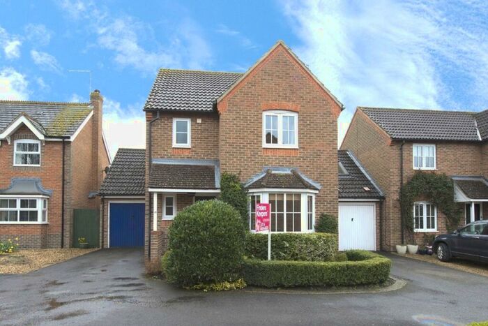 3 Bedroom Detached House To Rent In Bishops Orchard, East Hagbourne, OX11