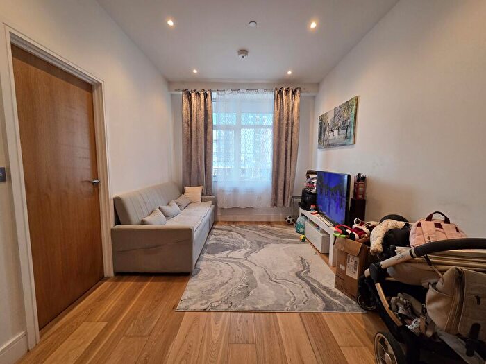 2 Bedroom Apartment To Rent In The Landmark, LU1