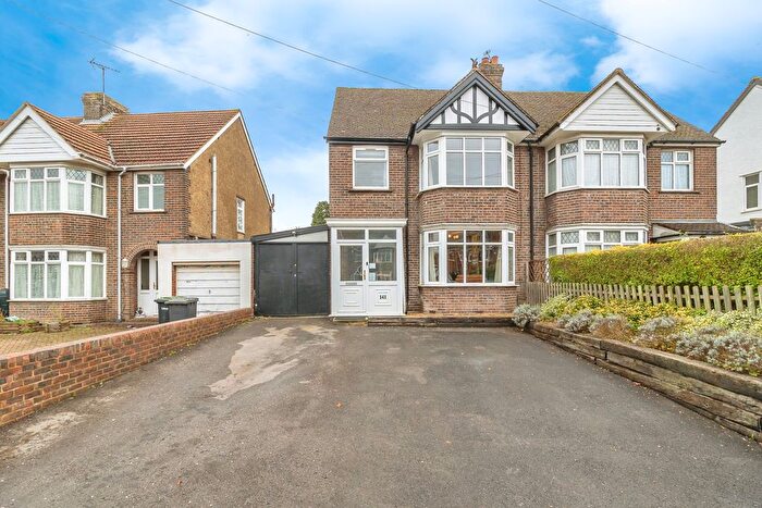 3 Bedroom Semi Detached House For Sale In Ashcroft Road, Luton, LU2