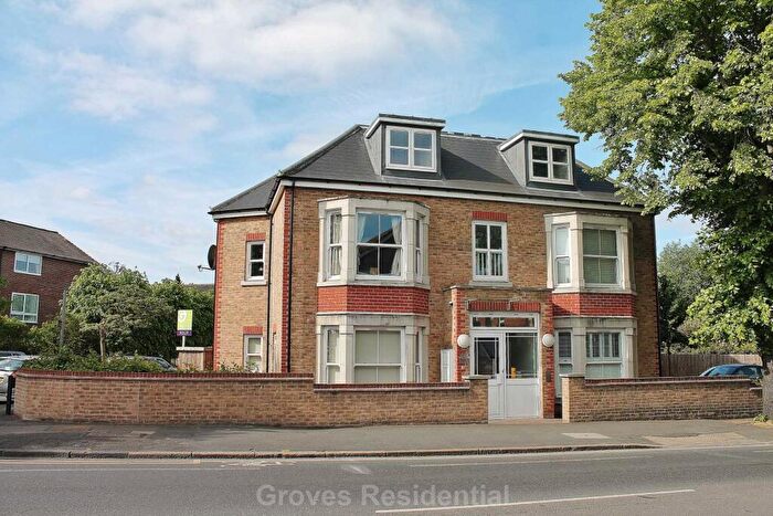 2 Bedroom Flat For Sale In Kingston Road, New Malden, KT3