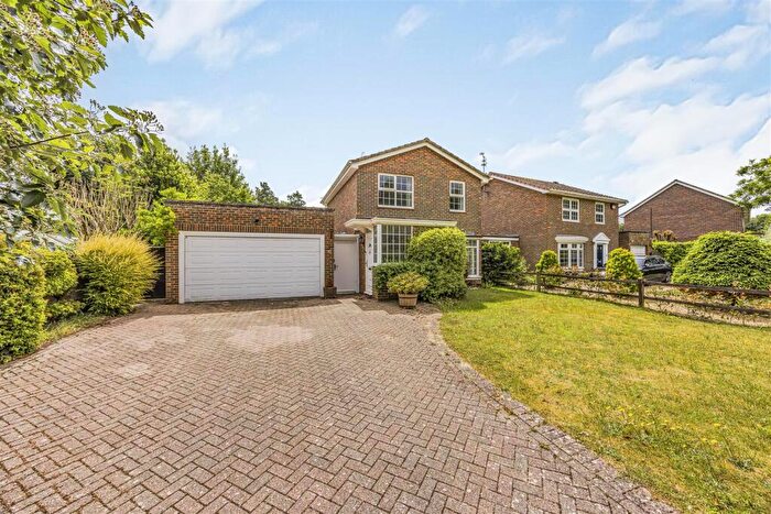 3 Bedroom Detached House For Sale In Harberton Crescent, Chichester, PO19