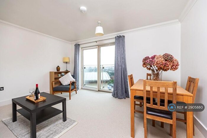 1 Bedroom Flat To Rent In Cross St, Winchester, SO23