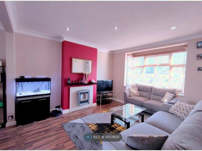 3 Bedroom Semi-Detached House To Rent In Arras Avenue, Morden, SM4