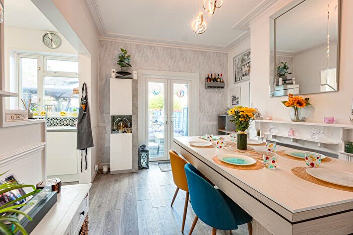 3 Bedroom Terraced House For Sale In Ramuz Drive, Westcliff-On-Sea, SS0