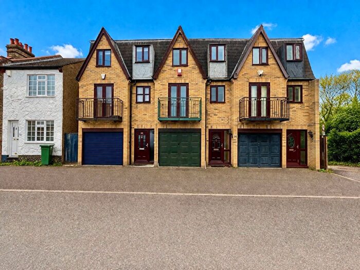 3 Bedroom Town House For Sale In Oxford Road, Sidcup, DA14