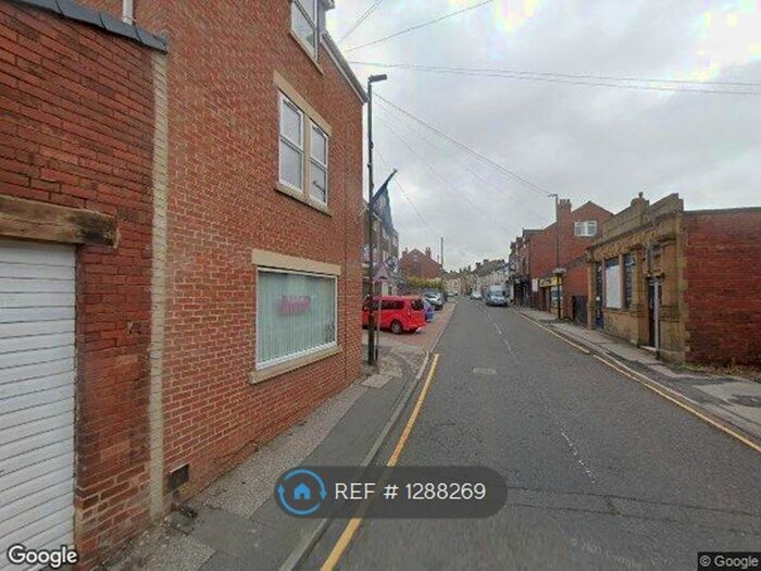 2 Bedroom Flat To Rent In Cross Hills, Kippax, Leeds LS25