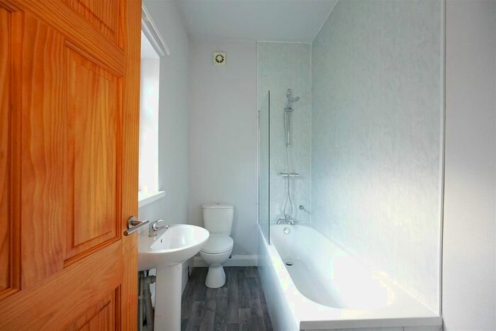 1 Bedroom Flat To Rent In Emlyn Street, Barrow In Furness, Cumbria, LA14