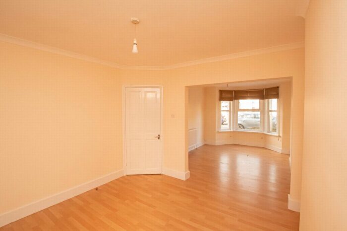 3 Bedroom Terraced House For Sale In Eaton Road, Dover, CT17