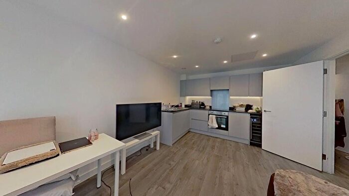 1 Bedroom Flat To Rent In Willow Road, Burley, Leeds, LS4