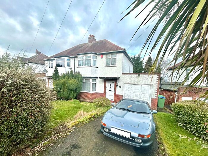 3 Bedroom Semi Detached House For Sale In Pine Road, Tividale, Oldbury, B69