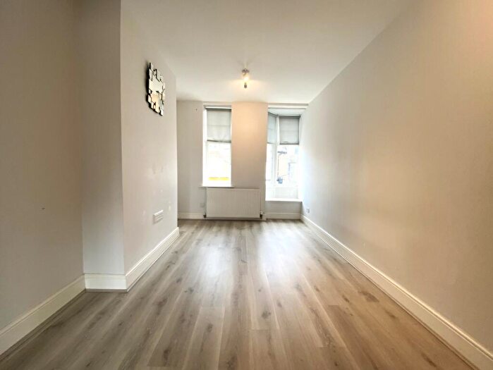 1 Bedroom Flat To Rent In Exeter House, The Broadway, London, Greater London, NW7