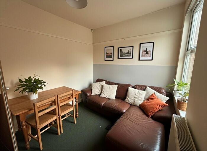 4 Bedroom House To Rent In Midland Avenue, Lenton, East Midlands, NG7