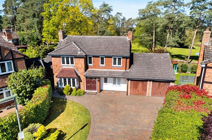 4 Bedroom Detached House For Sale In Hillsborough Park, Camberley, GU15