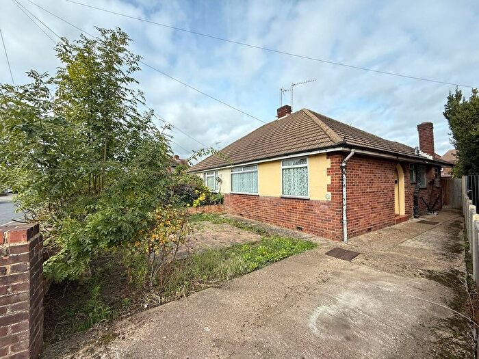 2 Bedroom Semi-Detached Bungalow For Sale In Glenfield Road, Ashford, TW15