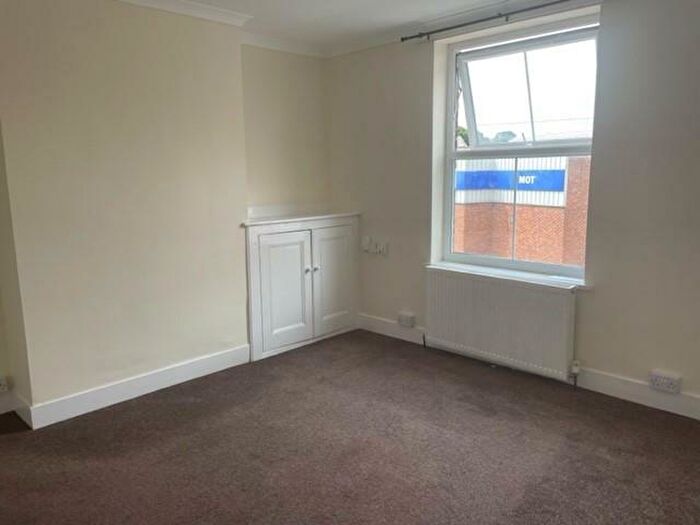 2 Bedroom Flat To Rent In Cherry Tree Avenue, Dover, CT16