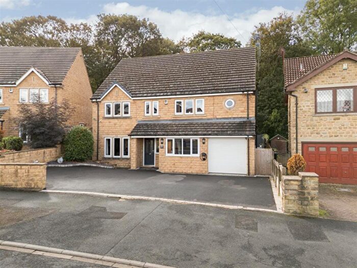 5 Bedroom Detached House For Sale In Templegate Avenue, Leeds, LS15