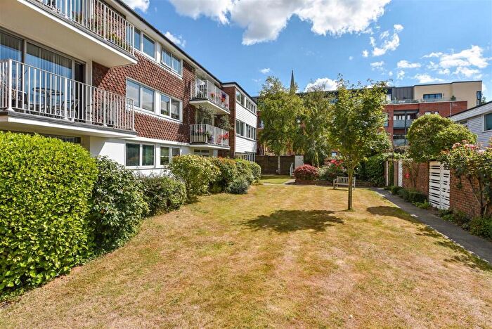 2 Bedroom Apartment To Rent In Lancastrian Grange, Chichester, PO19