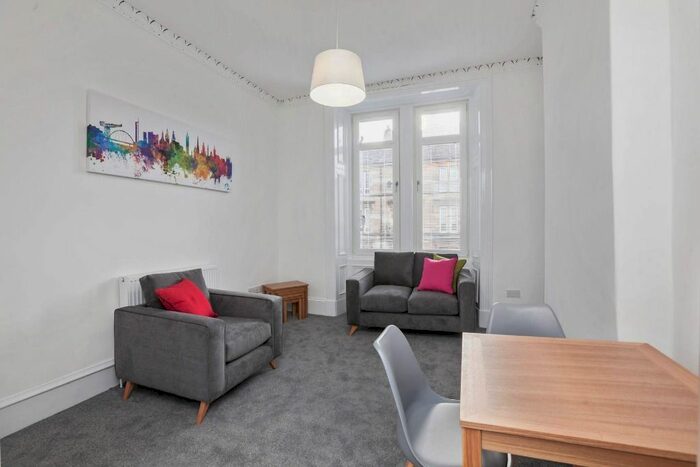 2 Bedroom Flat To Rent In Meadowpark Street, Dennistoun, Glasgow, G31