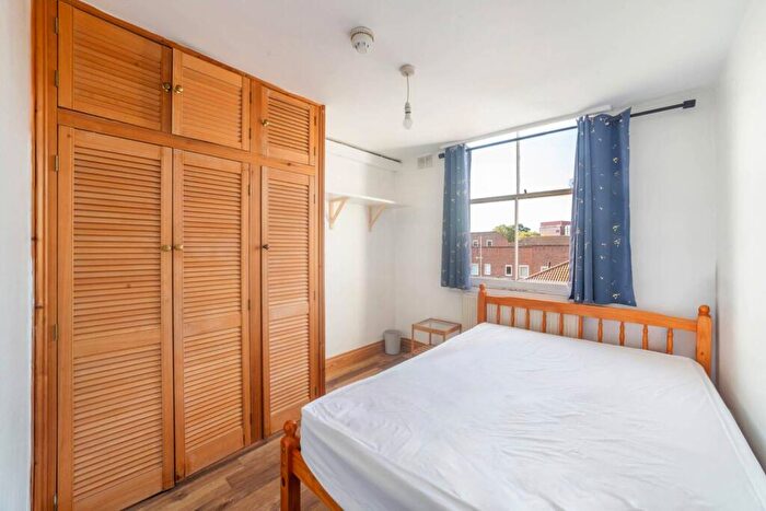 2 Bedroom Flat To Rent In Caledonian Road, Caledonian Road, London, N1