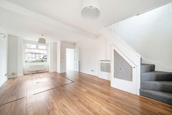 2 Bedroom Terraced House For Sale In Barth Road, Plumstead, SE18