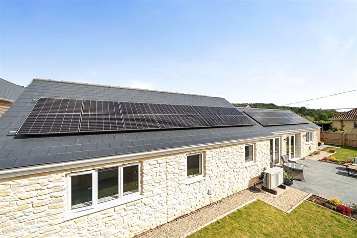 3 Bedroom Bungalow For Sale In Weston Mews, Weston, Honiton, EX14