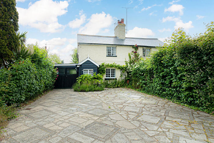 3 Bedroom Semi Detached House For Sale In South Street, Whitstable, CT5