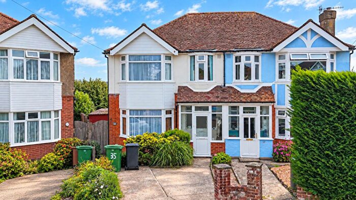 3 Bedroom Semi-Detached House For Sale In Park Drive, Hastings, TN34