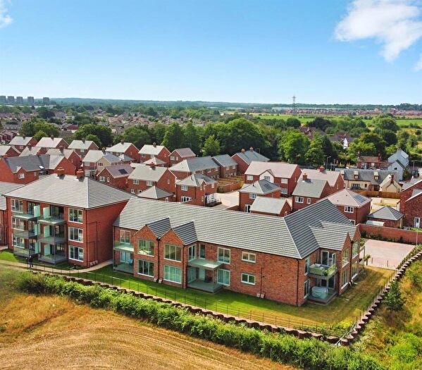 2 Bedroom Apartment For Sale In Hatfield Court, Tamworth, B79