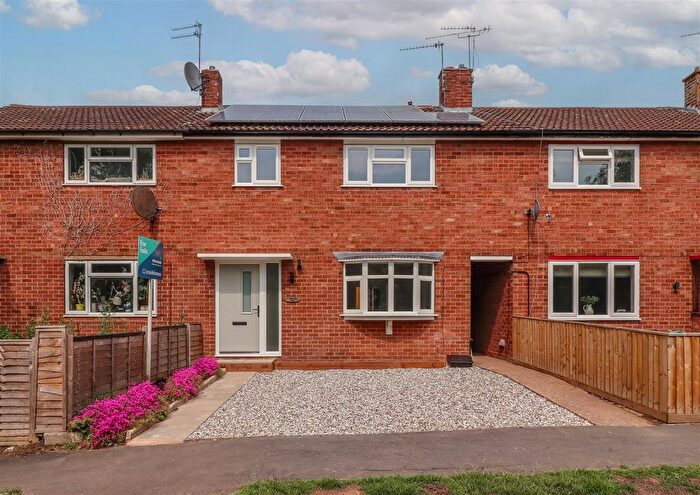 3 Bedroom Terraced House For Sale In Leigh Crescent, Long Itchington, CV47