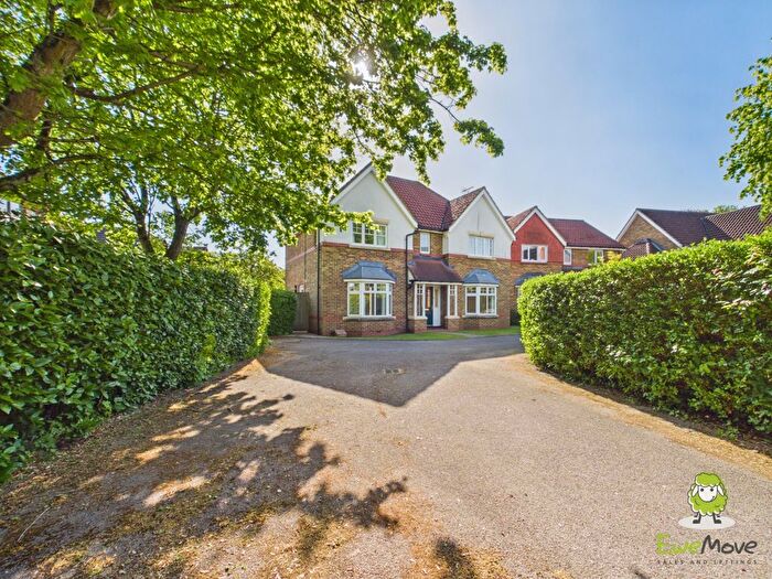 4 Bedroom Detached House For Sale In Wallis Drive Bramley, Bramley, Tadley, Hampshire, RG26