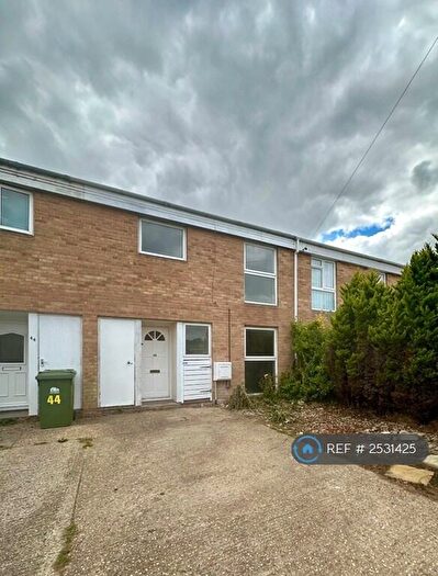 3 Bedroom Terraced House To Rent In Northolt Gardens, Southampton, SO16