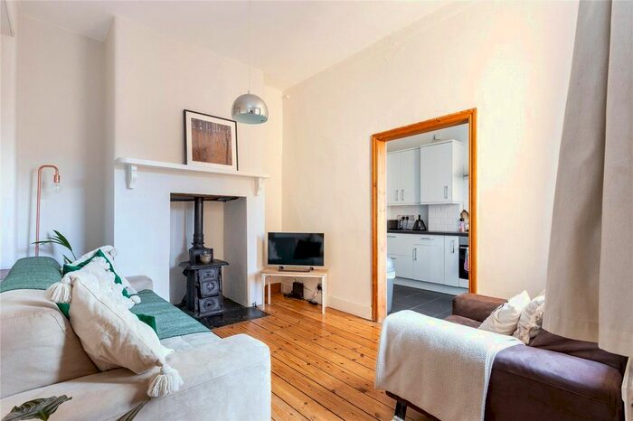 3 Bedroom Flat To Rent In Rushcroft Road, London, SW2
