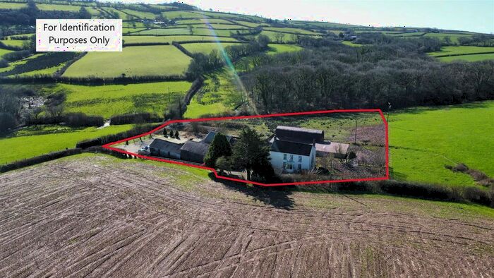 3 Bedroom Farm For Sale In Crwbin, Kidwelly, SA17
