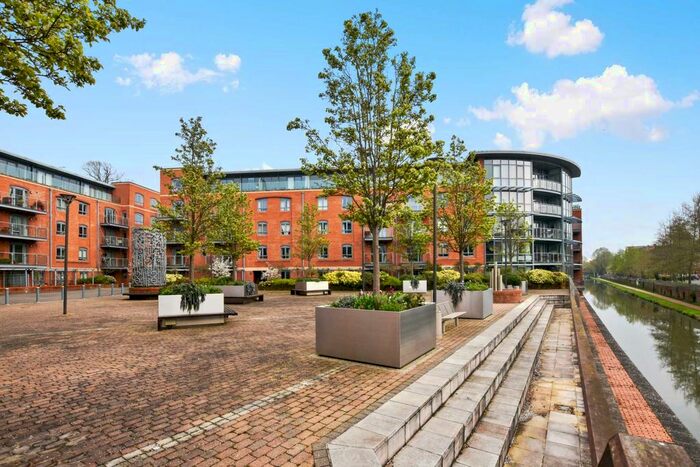 2 Bedroom Flat To Rent In Foundry House, Waterfront, OX2