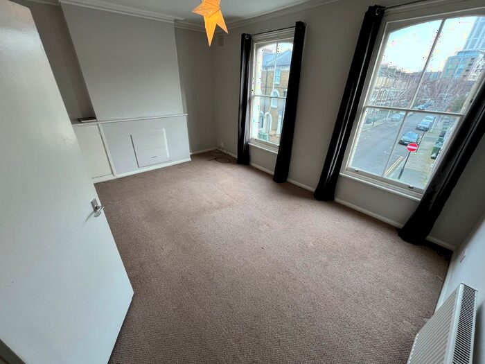 1 Bedroom Flat To Rent In Dalyell Road, London, SW9