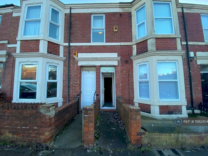 3 Bedroom Flat To Rent In Doncaster Road, Newcastle Upon Tyne, NE2