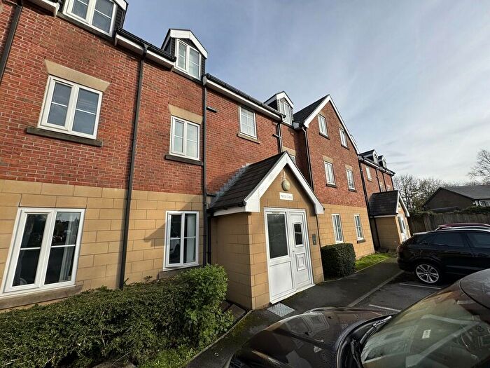 2 Bedroom Apartment To Rent In Clifton Park Clifton Manchester Greater Manchester, M27