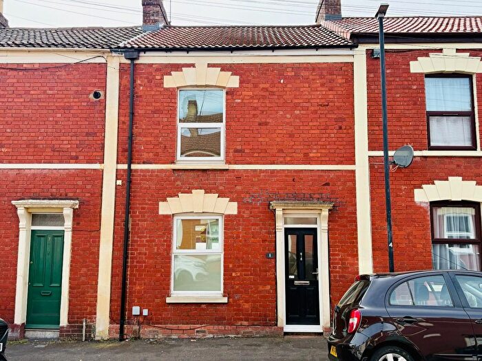 3 Bedroom Property For Sale In Lancaster Street, Redfield, Bristol, BS5