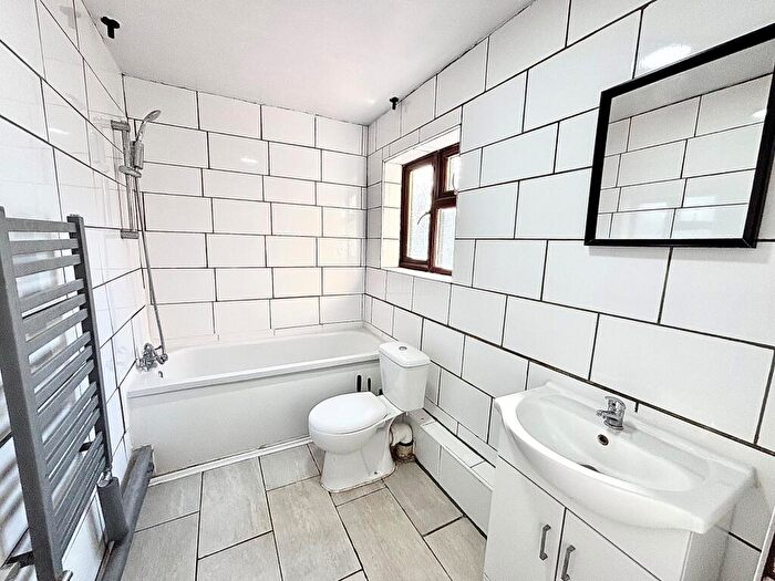 3 Bedroom House To Rent In Alexandra Road, East Ham, E6