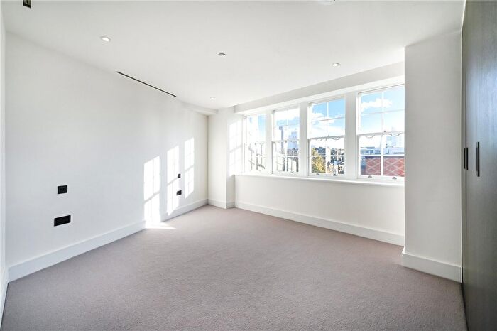 2 Bedroom Flat For Sale In Davies House, Brigade Court, SE1