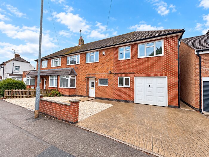 5 Bedroom Semi-Detached House For Sale In Lime Grove, Blaby, Leicester, LE8