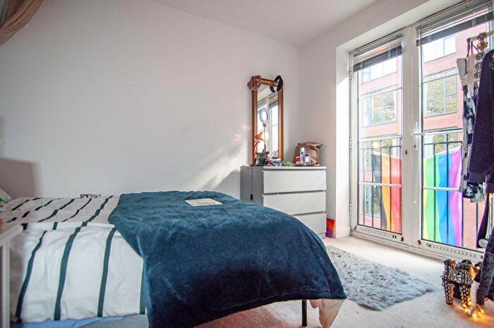 2 Bedroom Apartment To Rent In Cabot Court, Braggs Lane, Bristol, BS2